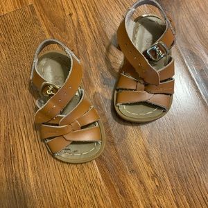 Toddler size 4 Brown saltwater sandals